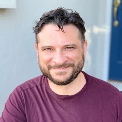 089-01-CASCO-Pet-Avi-Solomon