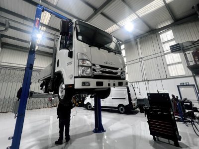 002-01-Isuzu-Truck-(UK)-WMS-Service-Centre-&-Commercial-Vehicles