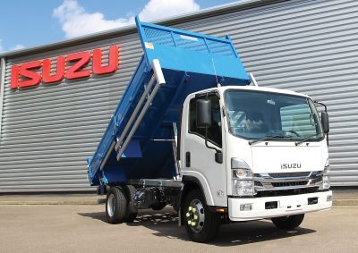 011-Isuzu-Truck-SMMT