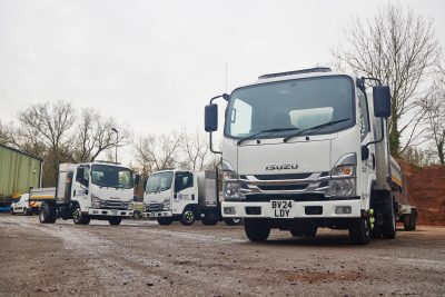 036-01-Isuzu-Truck-Hilton-Main-Construction