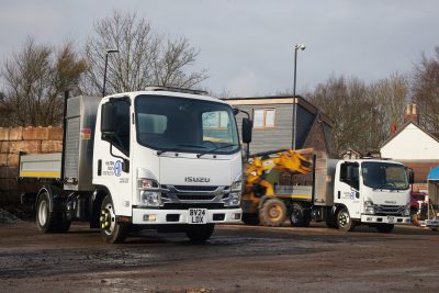 036-02-Isuzu-Truck-Hilton-Main-Construction