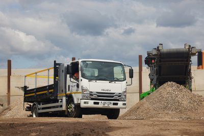 046-03-Isuzu-Truck-Trust-Utility-Management