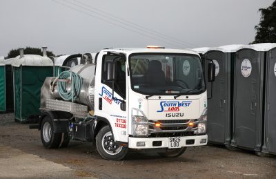 008-01-Isuzu-Truck-South-West-Loos