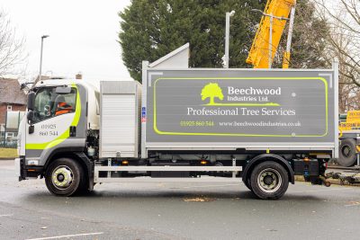 009-02-Isuzu-Truck-Beechwood-Industries